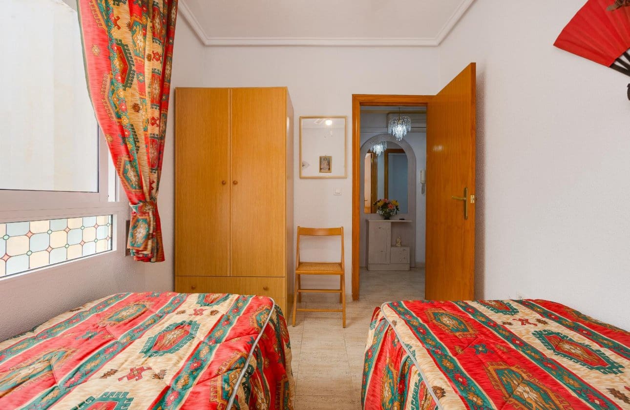 2 quarto Penthouse para venda em Torrevieja com piscina garagem - 159 900 € (Ref: 10120298)