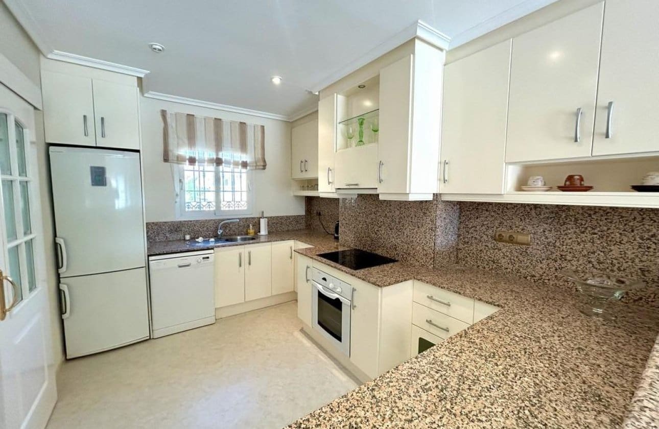 Ático de 3 habitaciones en Orihuela Costa en venta con piscina garaje - 545.000 € (Ref: 10120299)