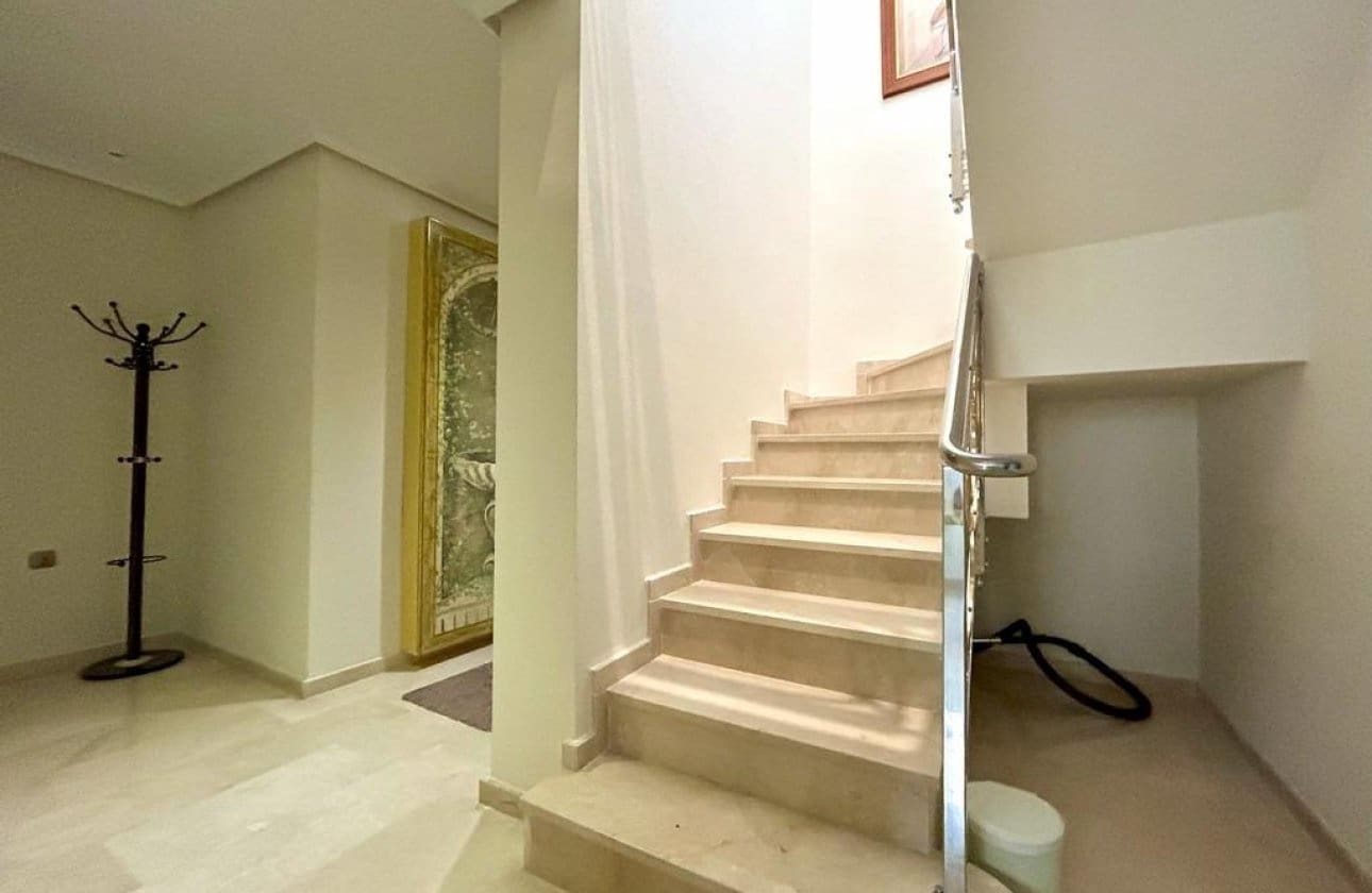 Ático de 3 habitaciones en Orihuela Costa en venta con piscina garaje - 545.000 € (Ref: 10120299)