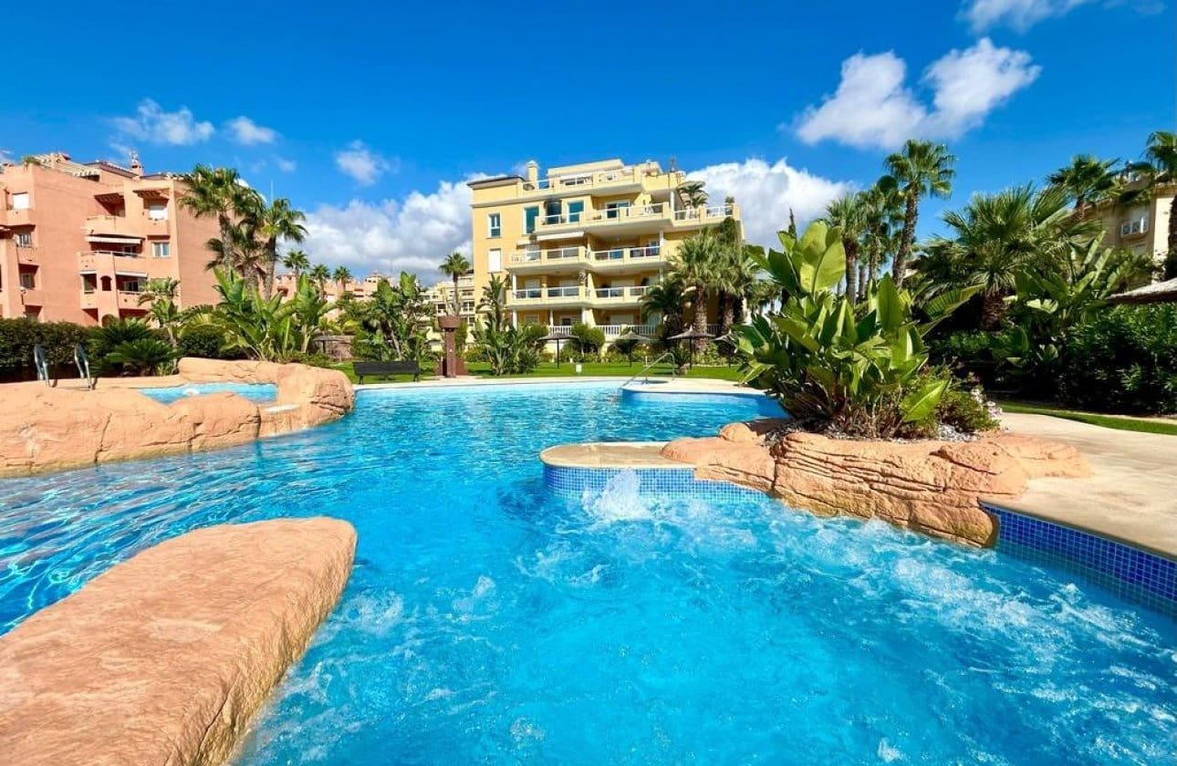 Ático de 3 habitaciones en Orihuela Costa en venta con piscina garaje - 545.000 € (Ref: 10120299)