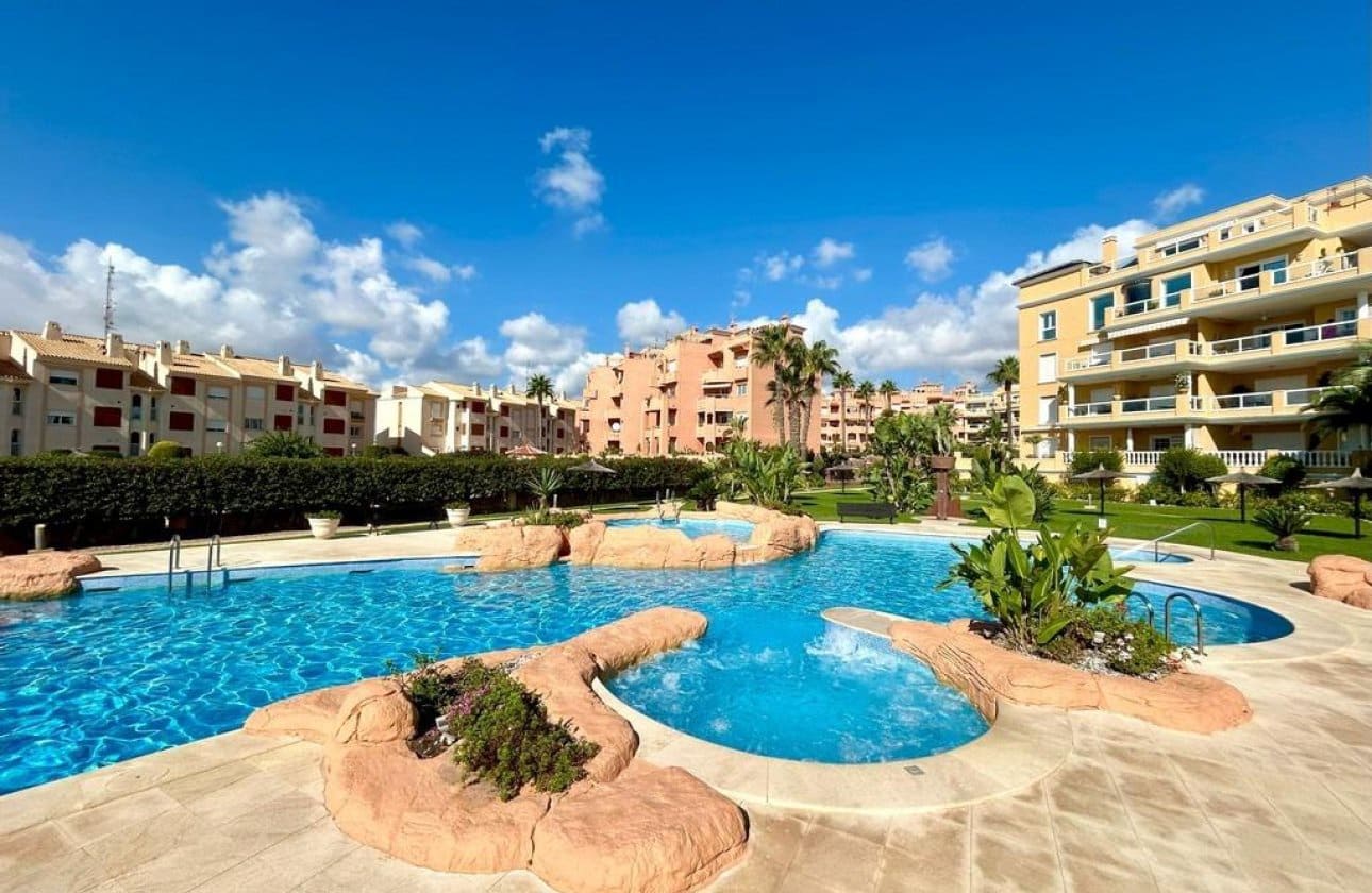 Ático de 3 habitaciones en Orihuela Costa en venta con piscina garaje - 545.000 € (Ref: 10120299)