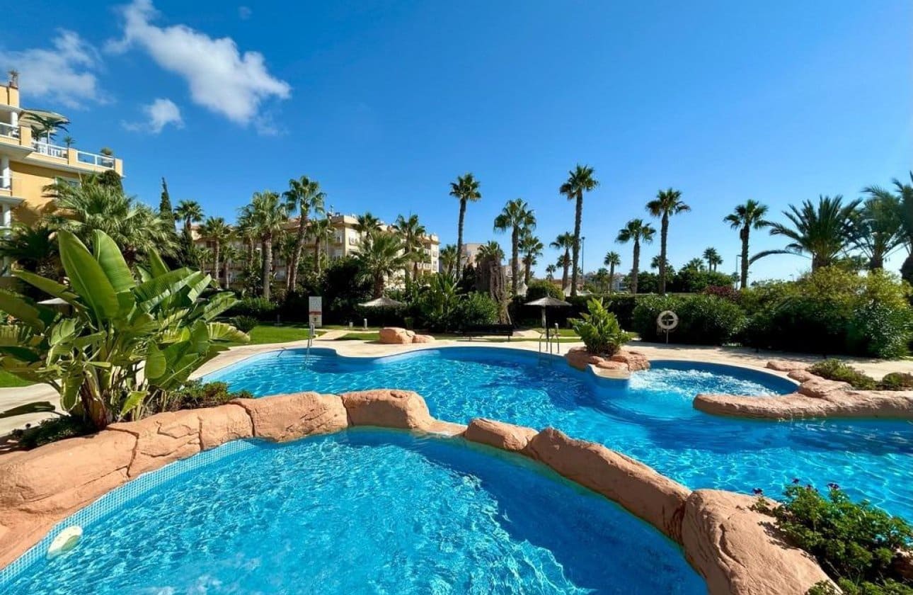 Ático de 3 habitaciones en Orihuela Costa en venta con piscina garaje - 545.000 € (Ref: 10120299)