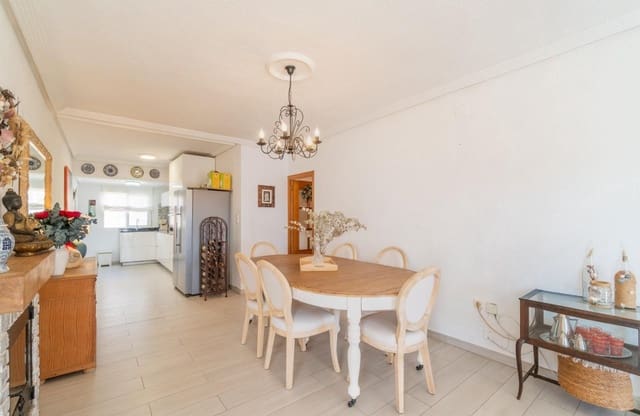 4 sypialnia Willa na sprzedaż w Los Balcones z basenem garażem - 369 000 € (Ref: 10129332)