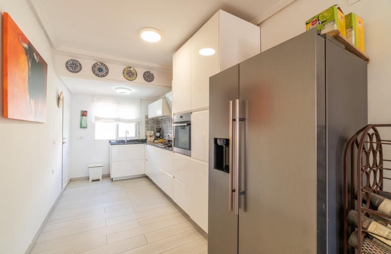 4 sypialnia Willa na sprzedaż w Los Balcones z basenem garażem - 369 000 € (Ref: 10129332)