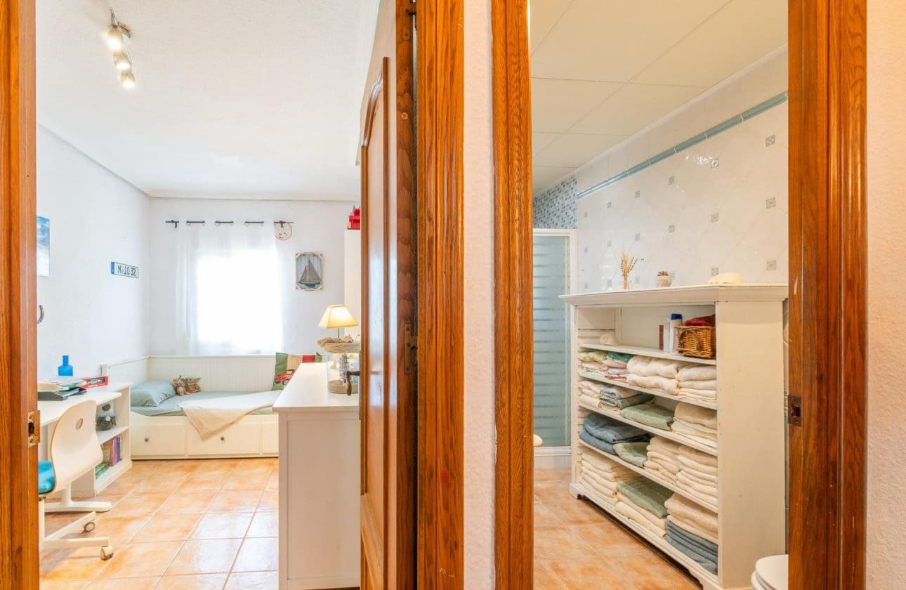4 sypialnia Willa na sprzedaż w Los Balcones z basenem garażem - 369 000 € (Ref: 10129332)