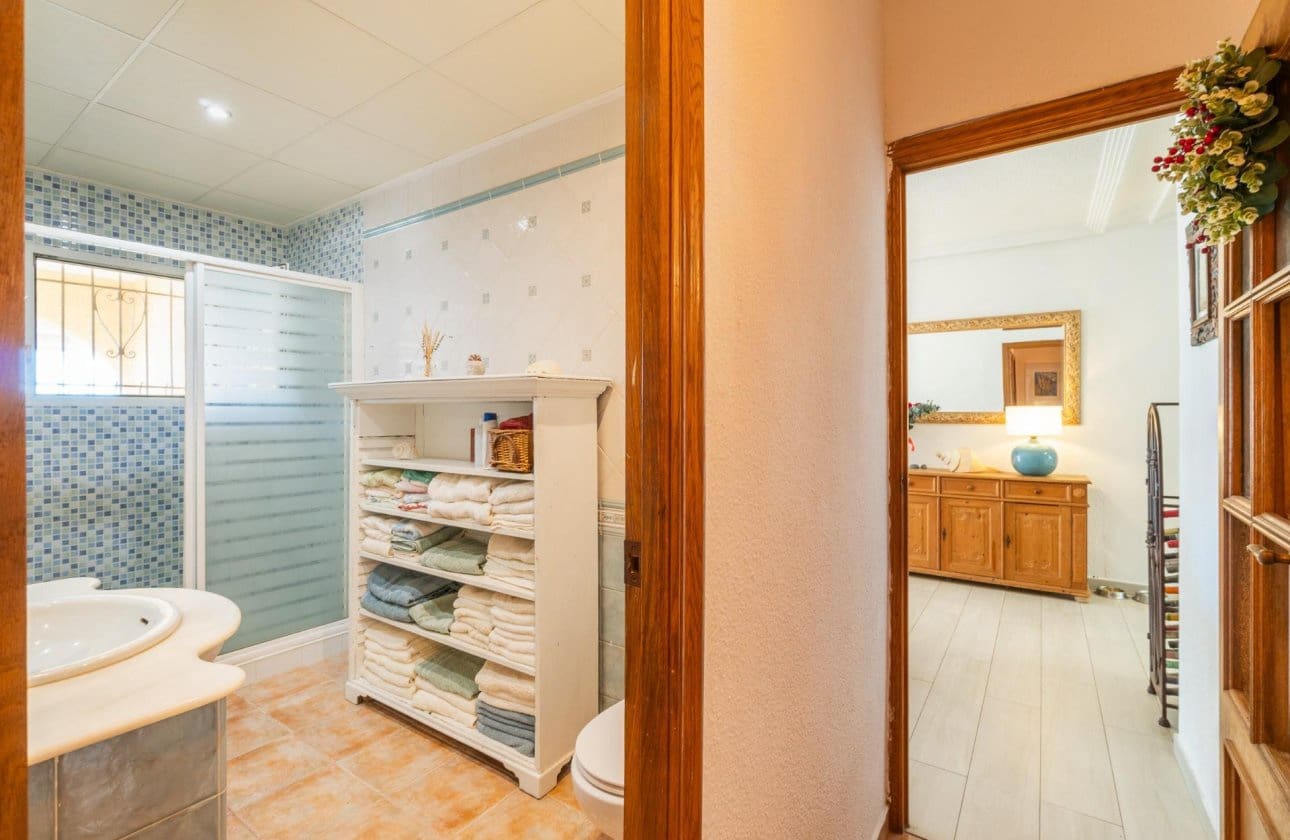4 sypialnia Willa na sprzedaż w Los Balcones z basenem garażem - 369 000 € (Ref: 10129332)