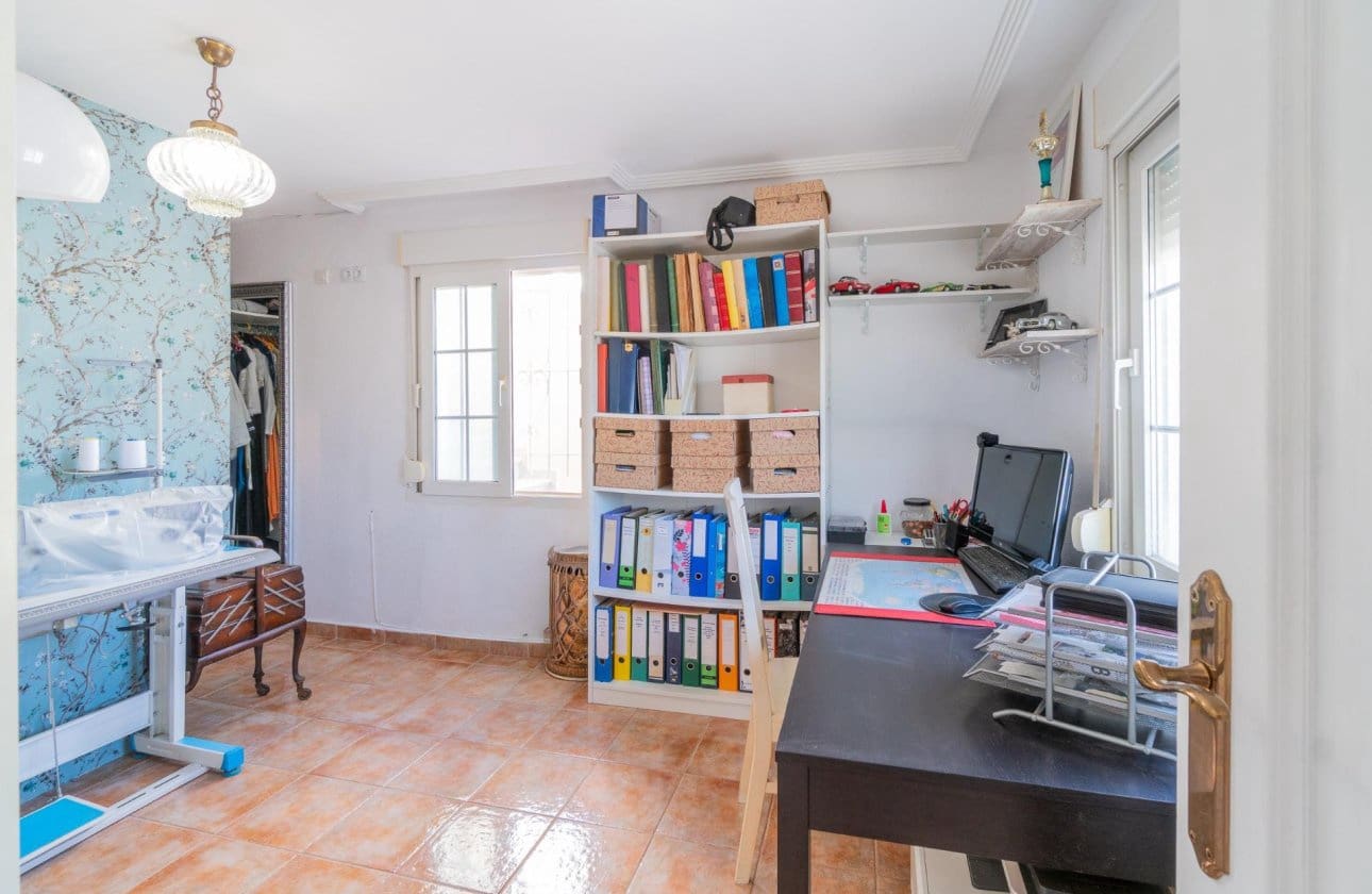 4 sypialnia Willa na sprzedaż w Los Balcones z basenem garażem - 369 000 € (Ref: 10129332)