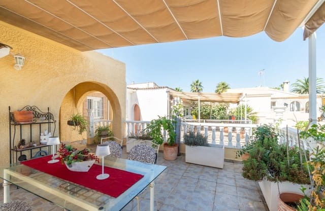 4 sypialnia Willa na sprzedaż w Los Balcones z basenem garażem - 369 000 € (Ref: 10129332)