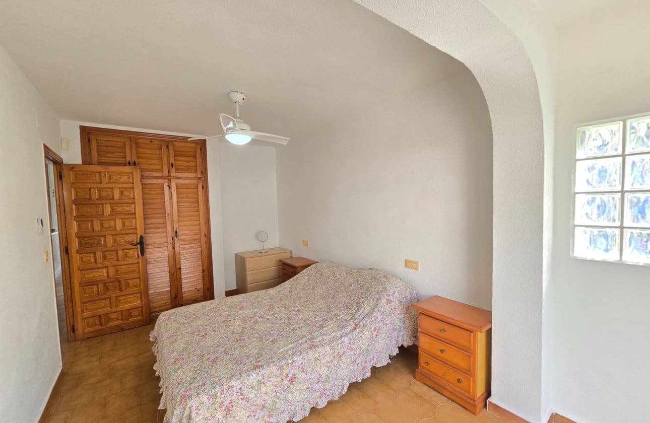 Casa de 2 habitaciones en Orihuela Costa en venta con piscina - 210.000 € (Ref: 10129334)