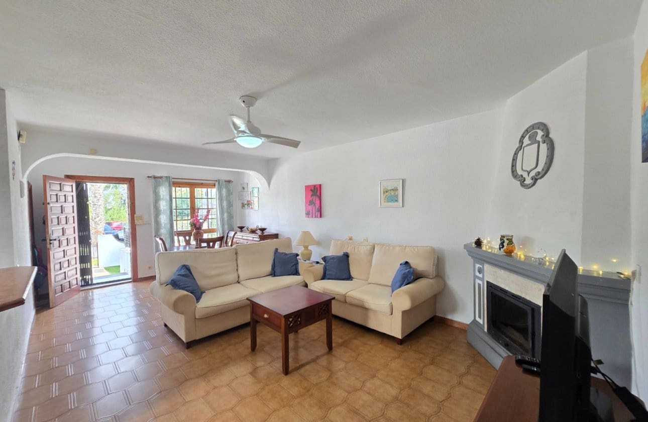 Casa de 2 habitaciones en Orihuela Costa en venta con piscina - 210.000 € (Ref: 10129334)