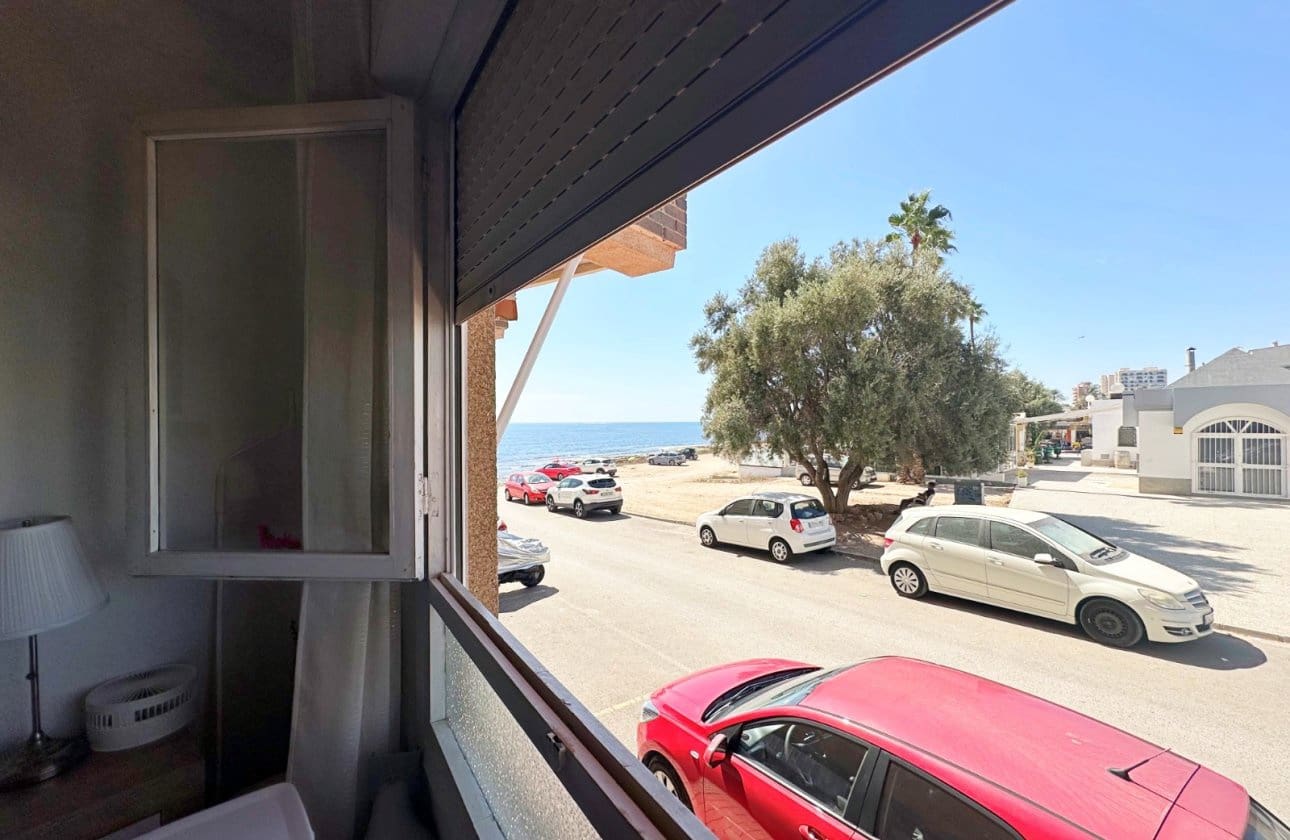 3 quarto Apartamento de Praia para venda em Torrevieja - 215 000 € (Ref: 10129335)