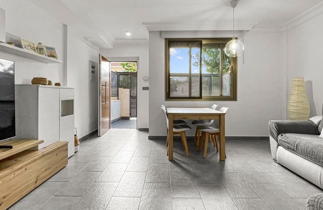 3 quarto Casa em Banda para venda em El Mojon, Pilar de la Horadada com piscina - 364 900 € (Ref: 10135770)