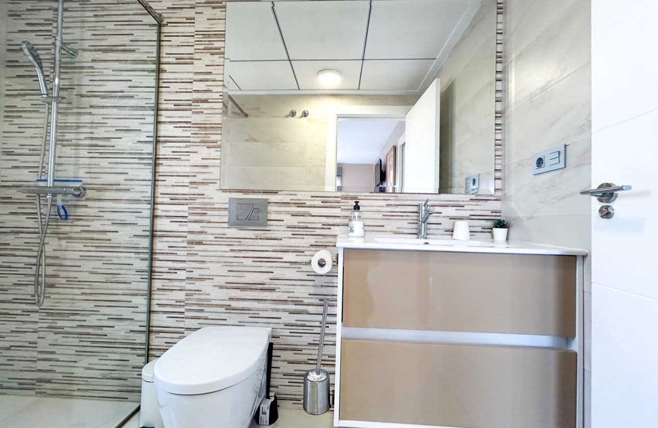 3 chambre Villa/Maison à vendre à Villamartin avec piscine - 379 995 € (Ref: 10135771)