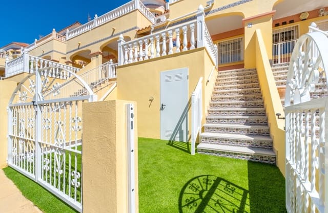 2 soveværelse Byhus til salg i Las Filipinas med swimmingpool garage - € 229.800 (Ref: 10142657)