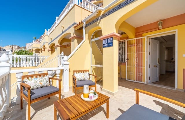 2 soveværelse Byhus til salg i Las Filipinas med swimmingpool garage - € 229.800 (Ref: 10142657)