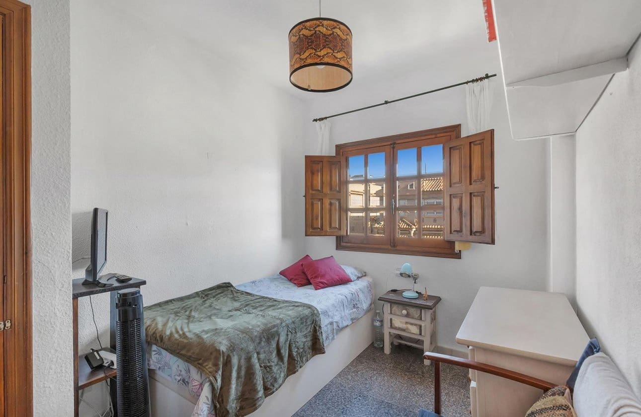 2 bedroom Townhouse for sale in Torrevieja with garage - € 240,000 (Ref: 10142658)