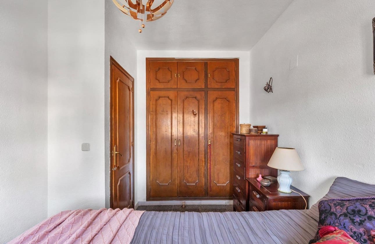 2 bedroom Townhouse for sale in Torrevieja with garage - € 240,000 (Ref: 10142658)