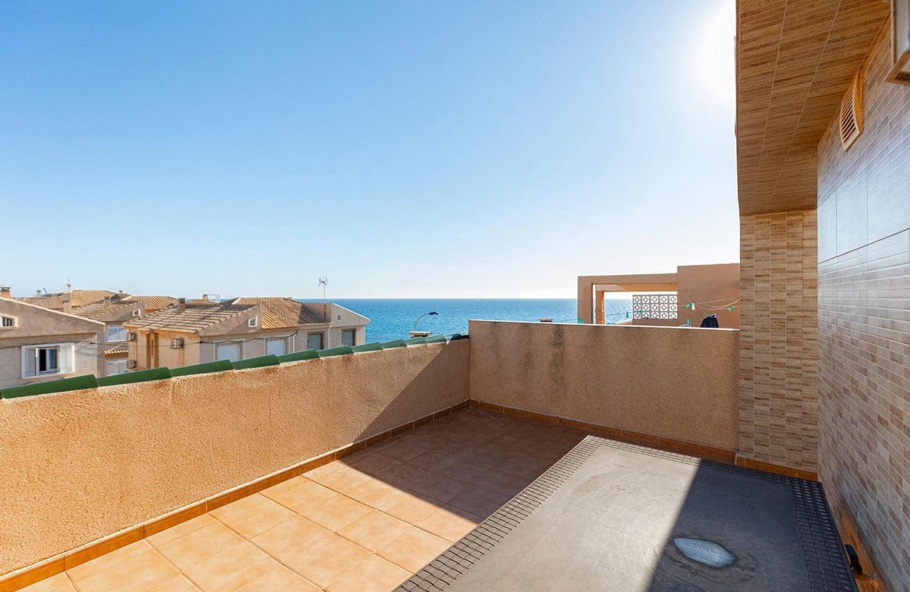 2 bedroom Townhouse for sale in Torrevieja with garage - € 240,000 (Ref: 10142658)