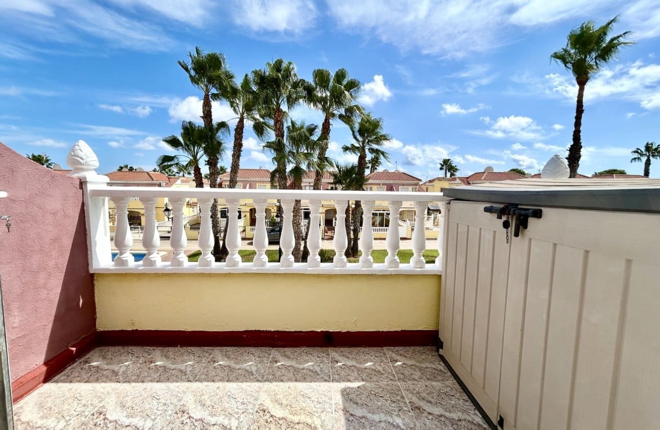 3 soveværelse Byhus til salg i Cabo Roig med swimmingpool garage - € 219.995 (Ref: 10142659)