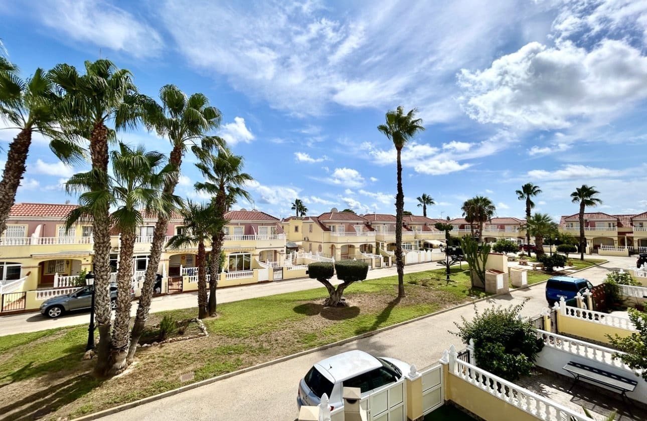 3 soveværelse Byhus til salg i Cabo Roig med swimmingpool garage - € 219.995 (Ref: 10142659)