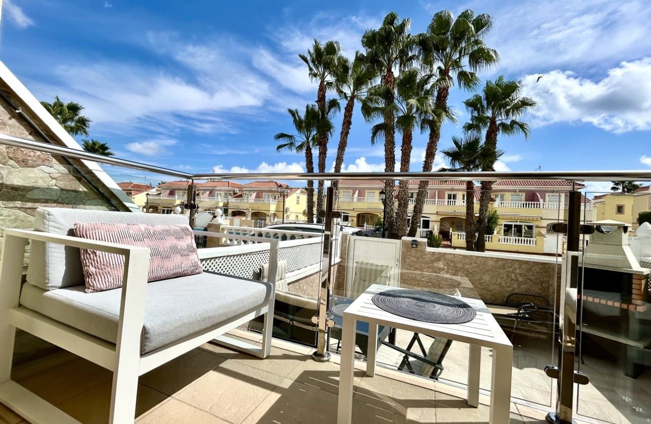 3 soveværelse Byhus til salg i Cabo Roig med swimmingpool garage - € 219.995 (Ref: 10142659)