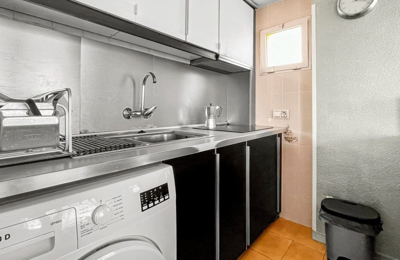 2 soverom Leilighet til salgs i Torrevieja med svømmebasseng - € 145 000 (Ref: 10142666)