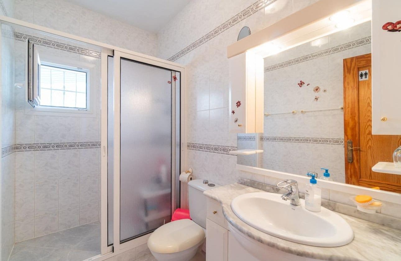 2 soveværelse Villa til salg i La Florida - € 220.000 (Ref: 10147458)