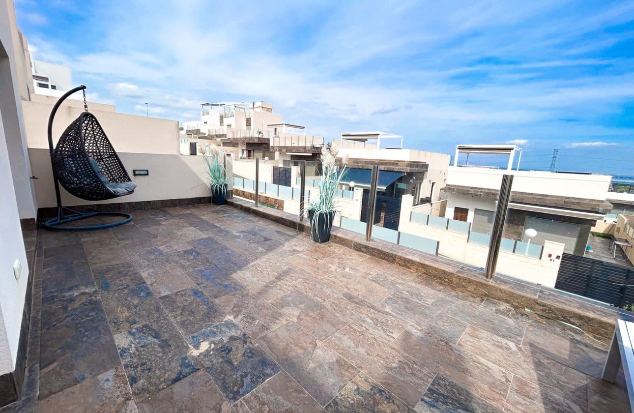 3 sovrum Villa till salu i Villamartin med pool - 379 995 € (Ref: 10148285)