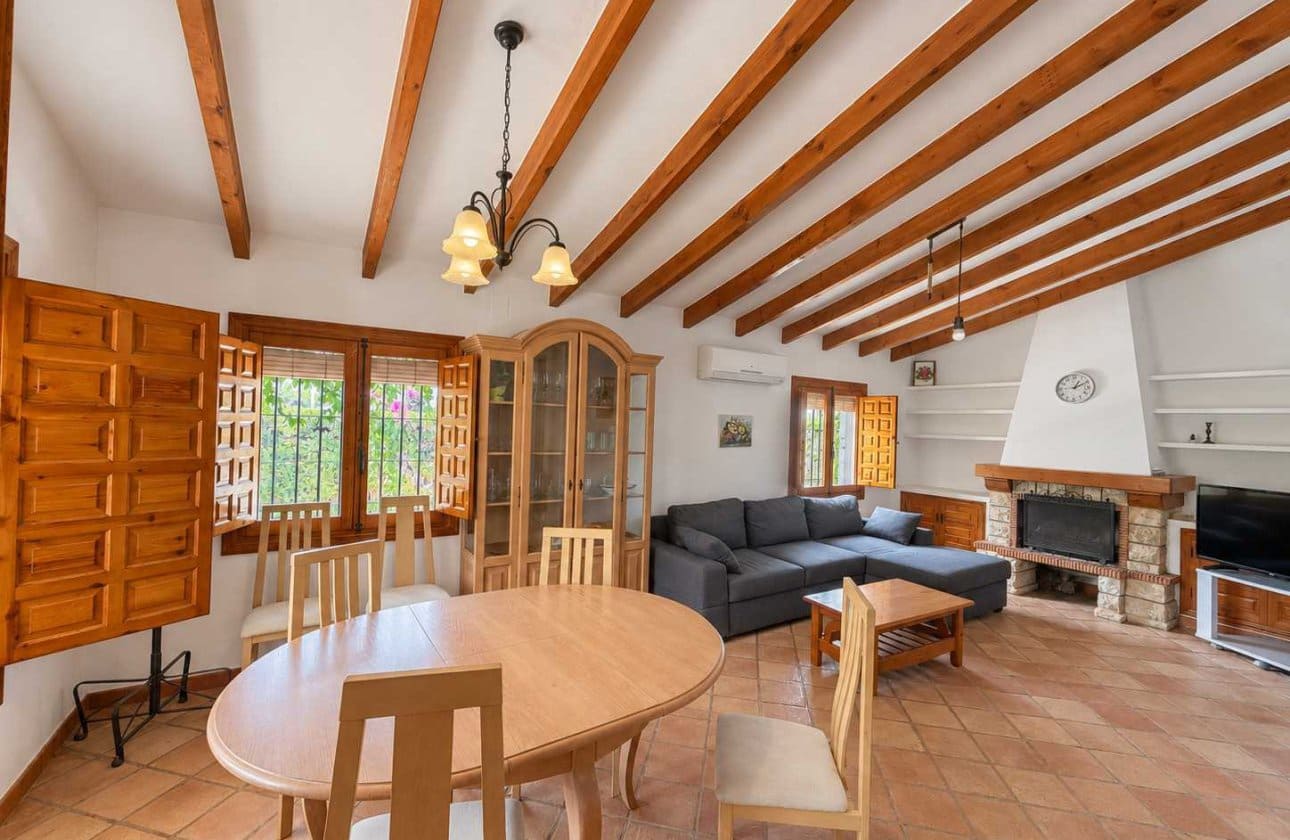 4 bedroom Villa for sale in Cabo Roig with pool garage - € 749,950 (Ref: 10154909)