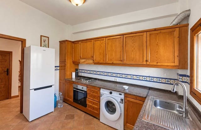 4 bedroom Villa for sale in Cabo Roig, Orihuela with pool garage - € 749,950 (Ref: 10154909)