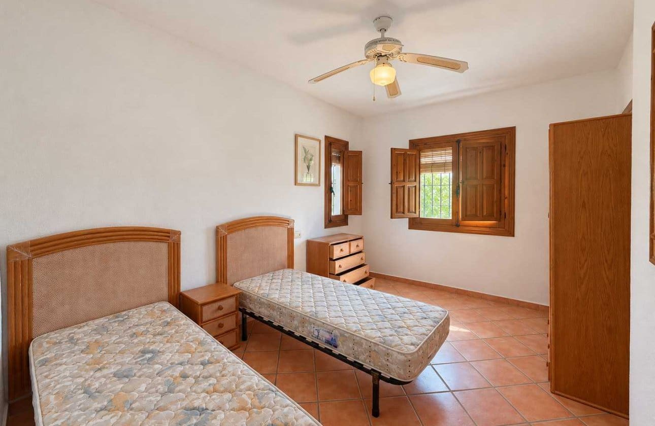 4 bedroom Villa for sale in Cabo Roig with pool garage - € 749,950 (Ref: 10154909)