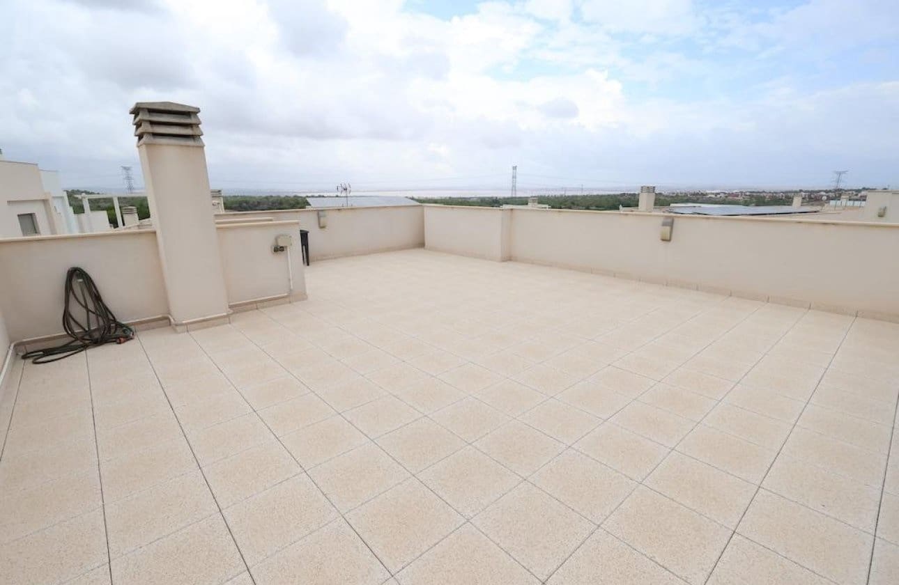 3 slaapkamer Villa te koop in Orihuela Costa met zwembad - € 450.000 (Ref: 10159750)