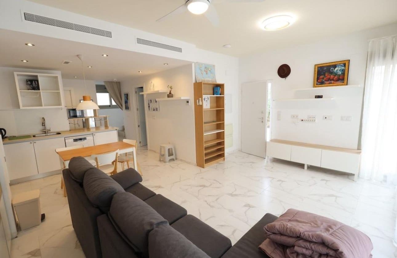 3 slaapkamer Villa te koop in Orihuela Costa met zwembad - € 450.000 (Ref: 10159750)