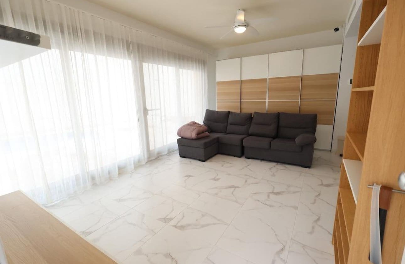 3 slaapkamer Villa te koop in Orihuela Costa met zwembad - € 450.000 (Ref: 10159750)