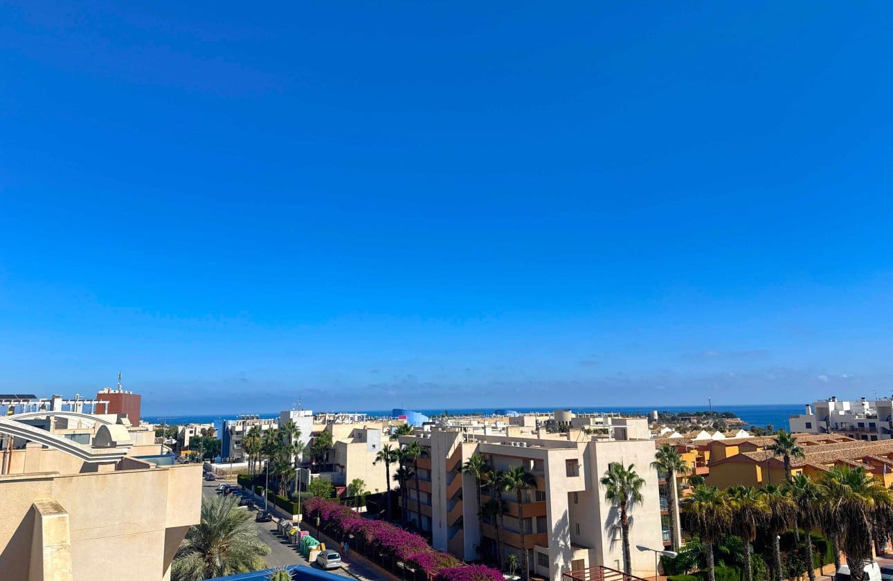 2 sovrum Takvåning till salu i Cabo Roig med pool garage - 219 950 € (Ref: 10159751)