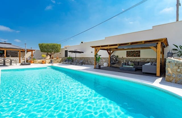 3 camera da letto Villa in vendita in Villamartin, Orihuela con piscina - 770.000 € (Rif: 10164702)