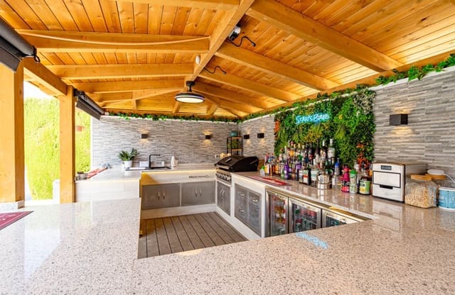 3 camera da letto Villa in vendita in Villamartin, Orihuela con piscina - 770.000 € (Rif: 10164702)