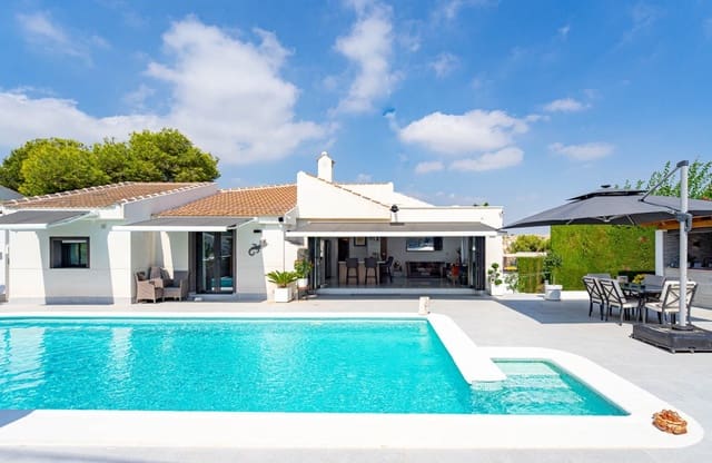 3 camera da letto Villa in vendita in Villamartin, Orihuela con piscina - 770.000 € (Rif: 10164702)