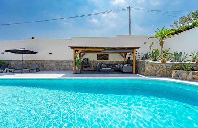 3 camera da letto Villa in vendita in Villamartin, Orihuela con piscina - 770.000 € (Rif: 10164702)