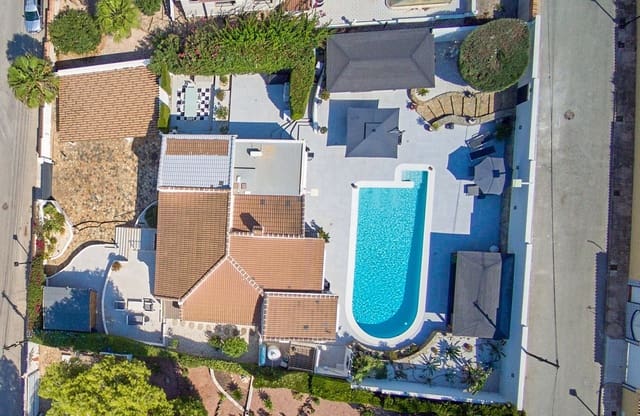 3 camera da letto Villa in vendita in Villamartin, Orihuela con piscina - 770.000 € (Rif: 10164702)