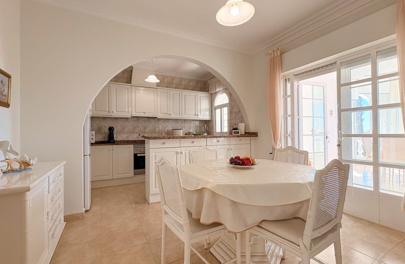 4 bedroom Villa for sale in Ciudad Quesada with pool - € 695,000 (Ref: 10171095)