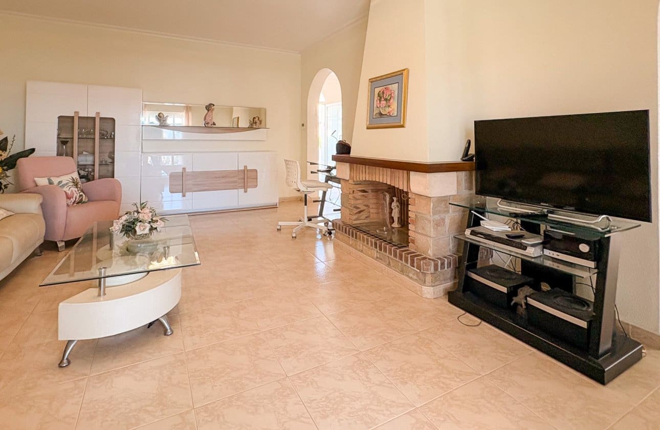 4 bedroom Villa for sale in Ciudad Quesada with pool - € 695,000 (Ref: 10171095)