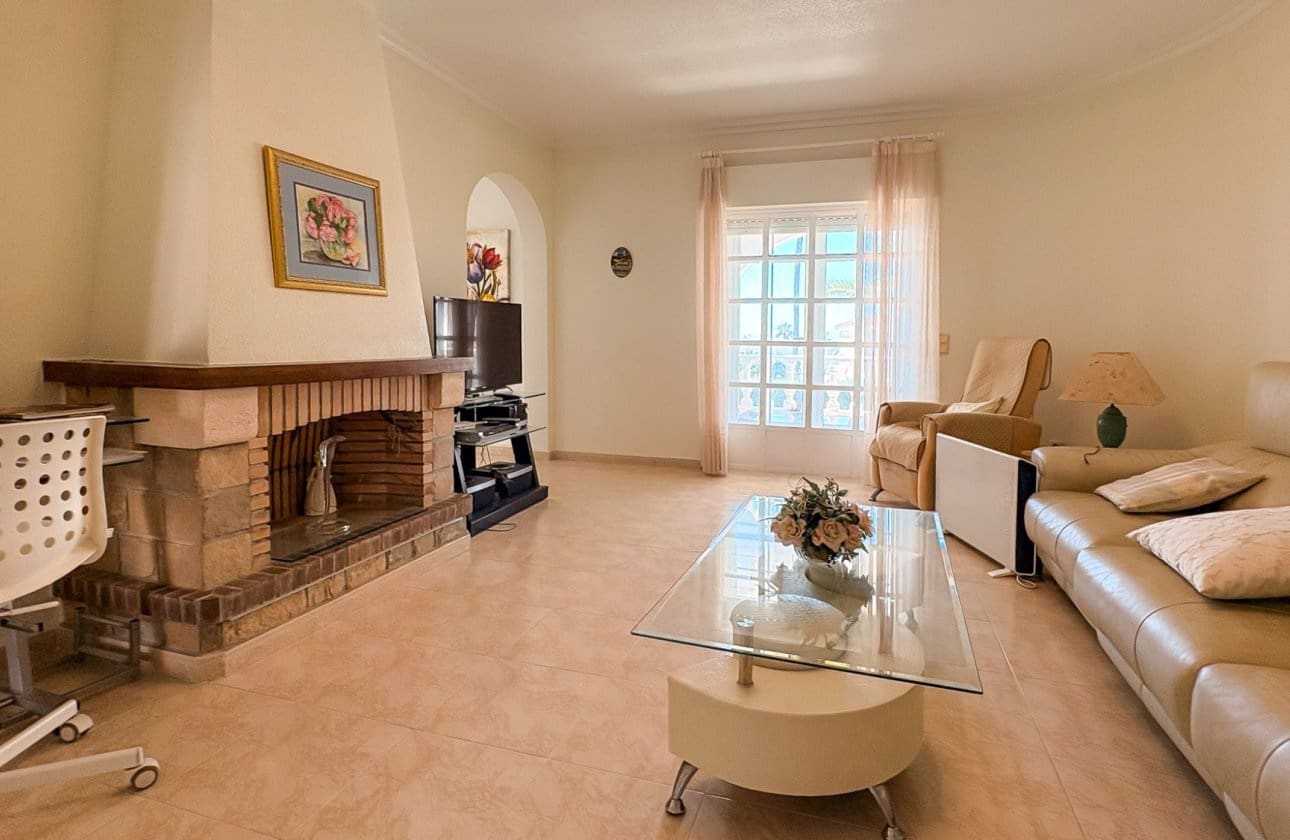 4 bedroom Villa for sale in Ciudad Quesada with pool - € 695,000 (Ref: 10171095)
