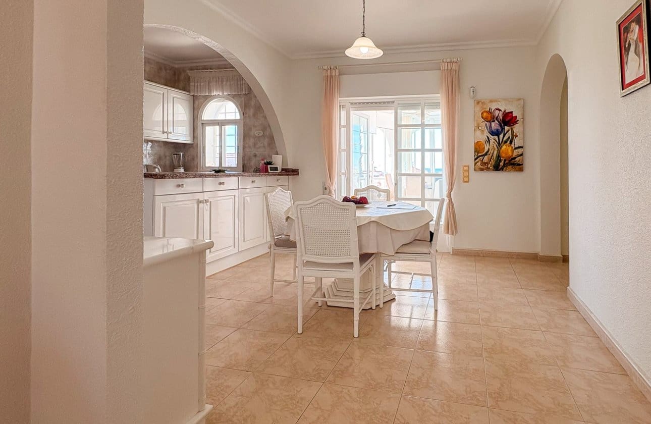 4 bedroom Villa for sale in Ciudad Quesada with pool - € 695,000 (Ref: 10171095)