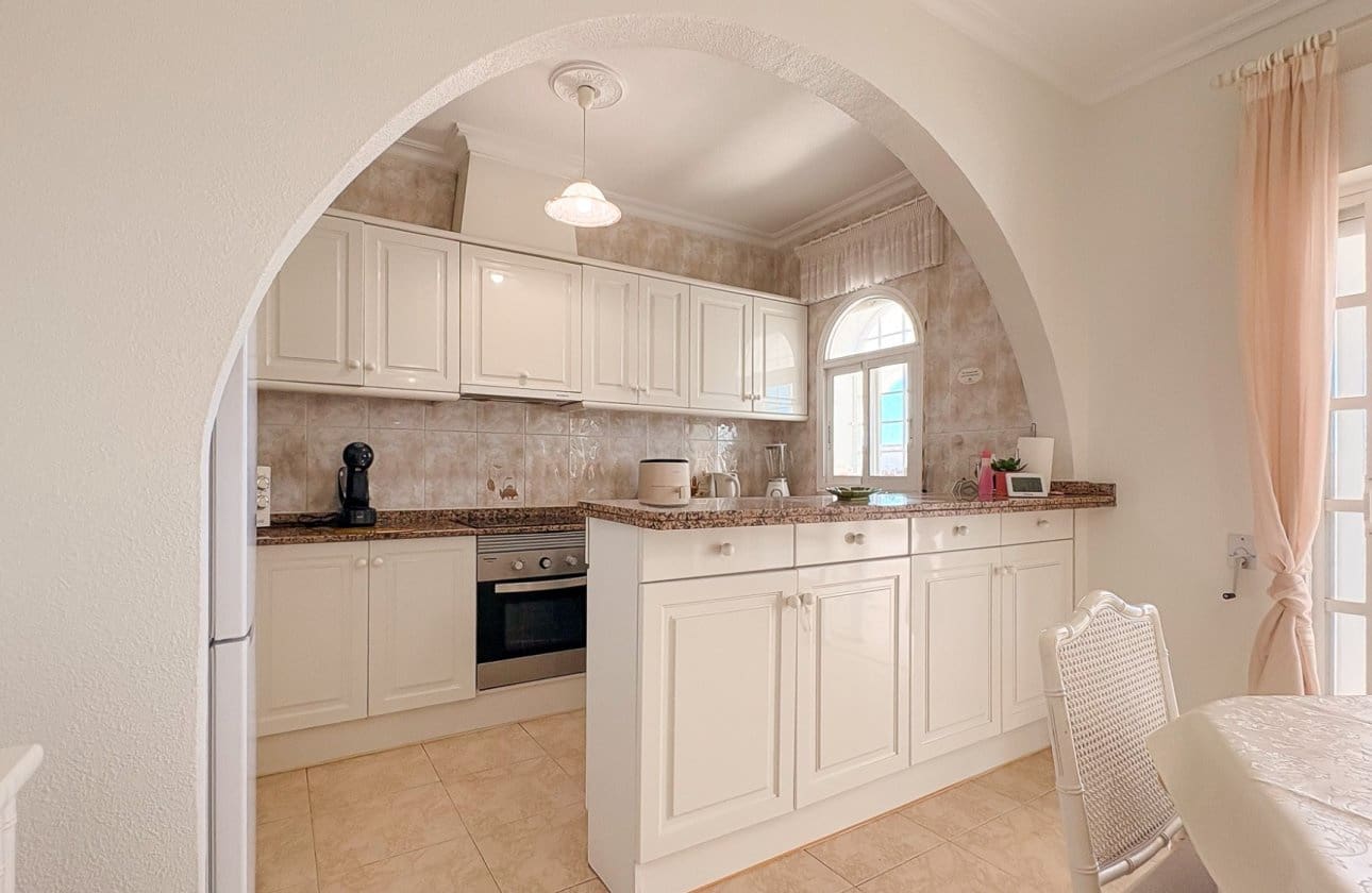 4 bedroom Villa for sale in Ciudad Quesada with pool - € 695,000 (Ref: 10171095)
