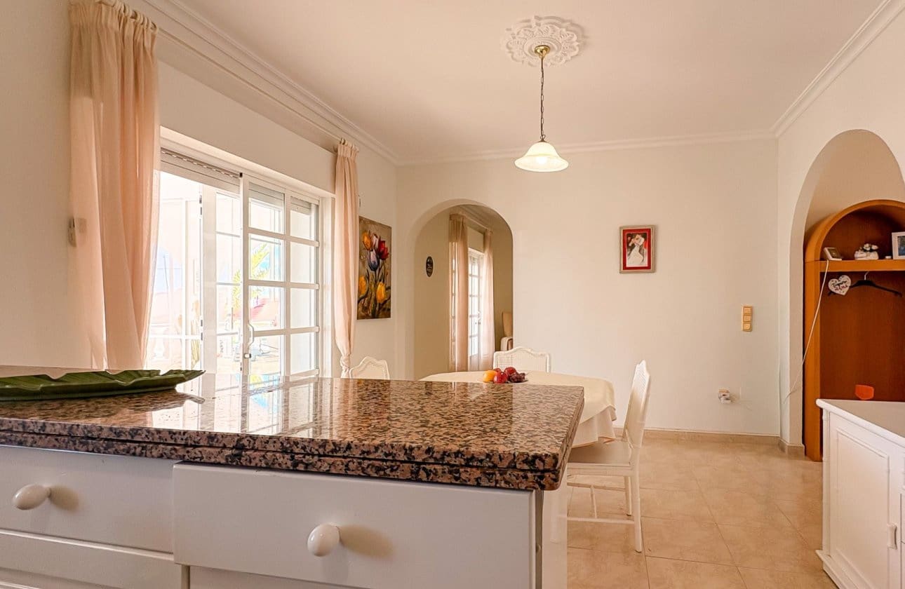4 bedroom Villa for sale in Ciudad Quesada with pool - € 695,000 (Ref: 10171095)