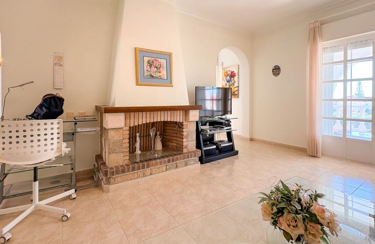 4 bedroom Villa for sale in Ciudad Quesada with pool - € 695,000 (Ref: 10171095)