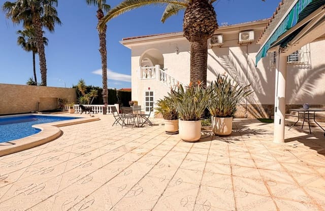 4 bedroom Villa for sale in Ciudad Quesada, Rojales with pool - € 695,000 (Ref: 10171095)