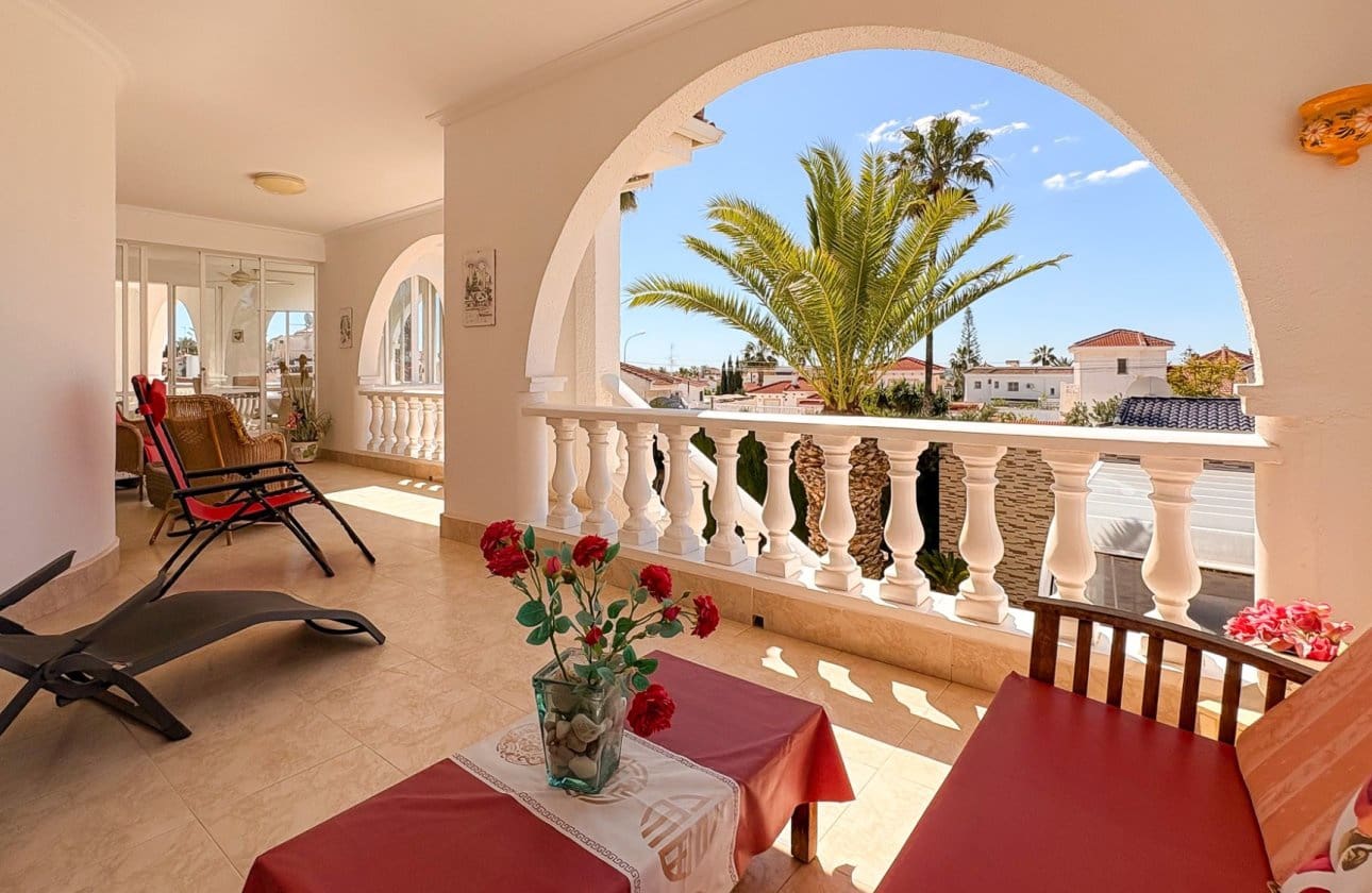 4 bedroom Villa for sale in Ciudad Quesada with pool - € 695,000 (Ref: 10171095)