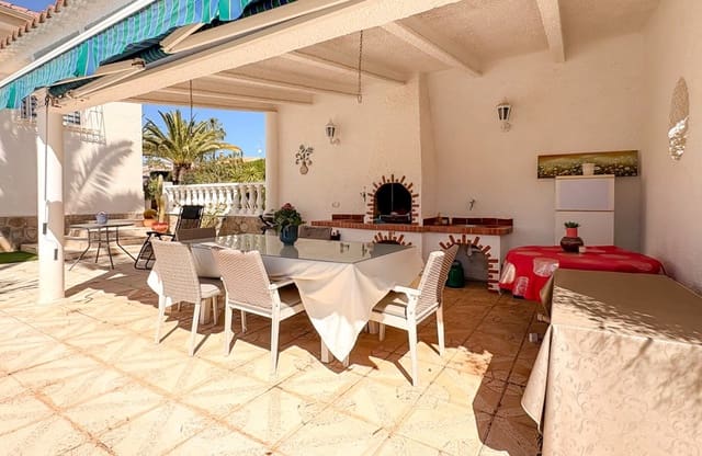 4 bedroom Villa for sale in Ciudad Quesada, Rojales with pool - € 695,000 (Ref: 10171095)